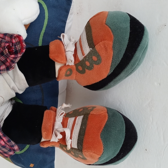 CHARACTER DOLL - Picture 4 of 16